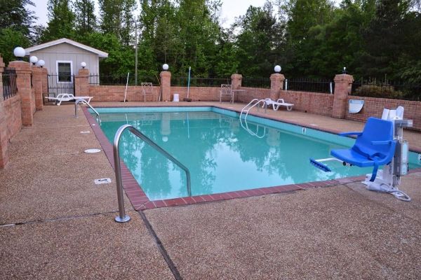 Economy Inn (Carthage)